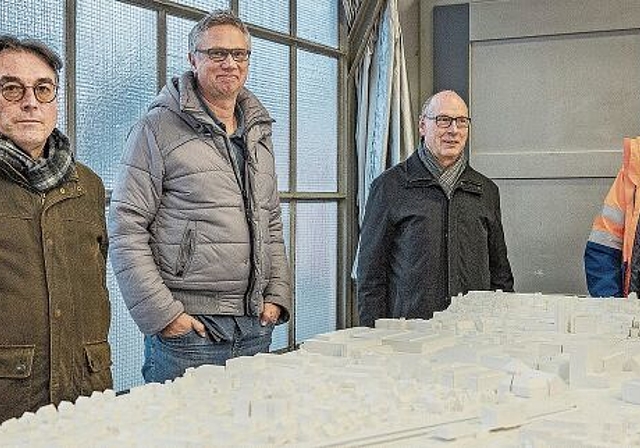 Präsentierten den Stand der Planung für das Bahnhofareal: Christoph Schnegg (Abteilungsleiter Stadtplanung und Hochbau), Michael Heiserholt (Projektleiter Stadtplanung), Martin Stücheli (Stadtrat Ressort Bau und Umwelt) und Christian Brenner (Abte