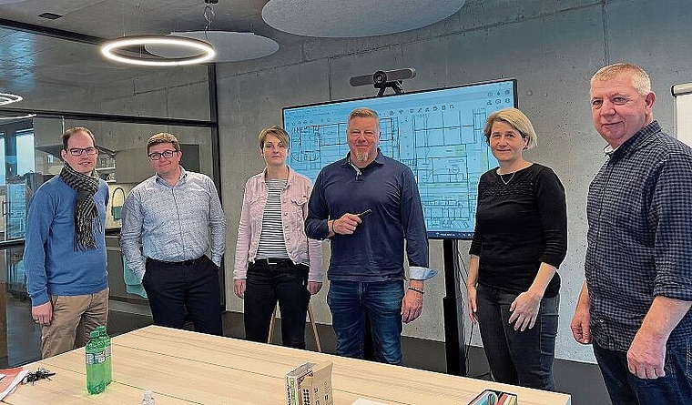 Das OK der Gewerbeausstellung 2022:  Samuel Meier, Michael Gähweiler, Kathrin Hilfiker, OK-Präsident Erhard Luginbühl, Ursula Lüpold und Köbi Gebhard (von links). (Auf dem Foto fehlt Markus Schnyder). Foto: Hanny Dorer