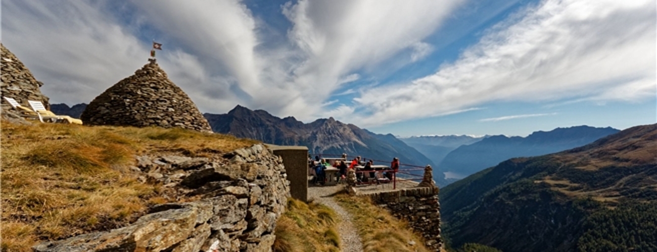 Die Terrasse des Restaurants Sassal Masone.