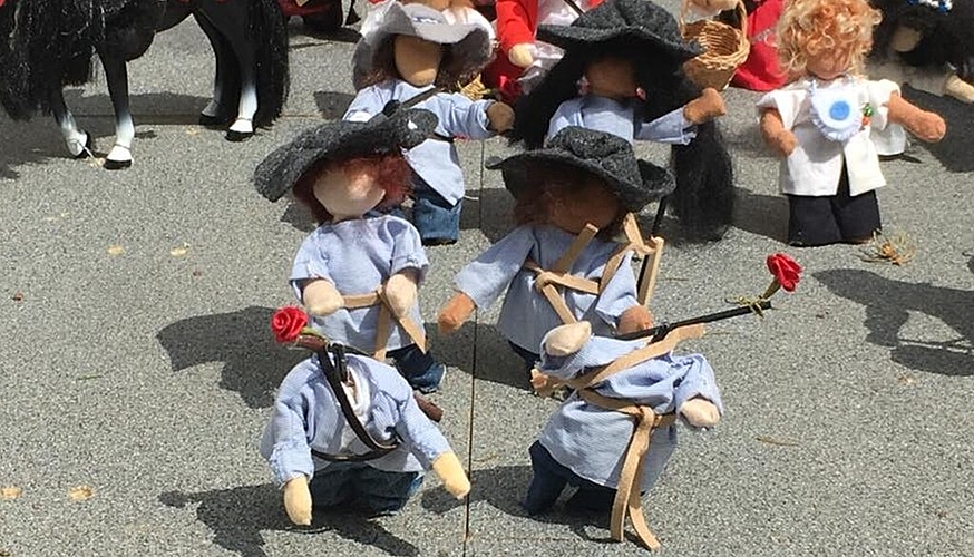 <em>Besonders dreist: </em>Den vordersten zwei Figuren auf dem Moritzbrunnen fehlt der Kopf.