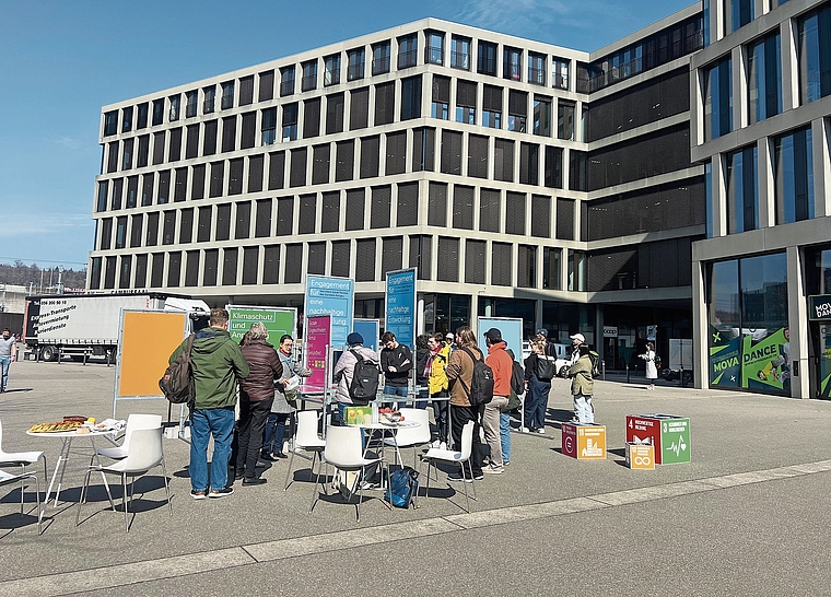 Die Plakat-Ausstellung kommt auf den Promenadenplatz.Foto: zvg