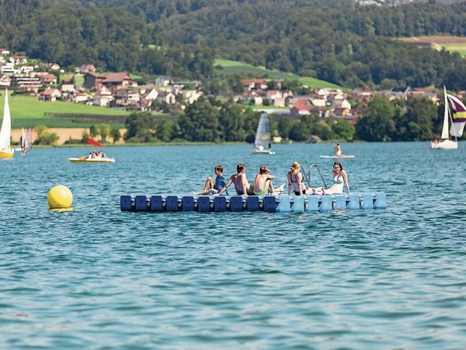 Endlich Sommer: Die Monate Juli und August zogen viele Gäste ins Strandbad Beinwil am See.Foto: zvg