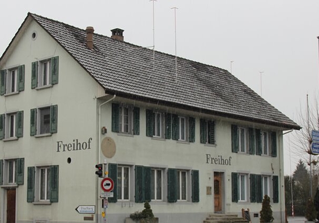 Ist heute Geschichte: Das Restaurant Freihof an der Aarauerstrasse in Staufen schloss Ende 2015. Foto: AG