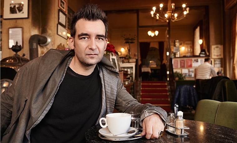 <em>Michael Stavari?:</em> Er ist der neue Ateliergast des Aargauer Literaturhauses. Foto: Yves Noir.