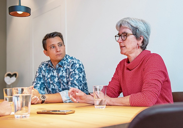 Wollen die Verantwortung übernehmen: Andreas Schmid, Stadtammann Lenzburg (FDP), bis 2026 Vizeammann und Ressortvorsteher Finanzen, mit Beatrice Taubert-Baldinger, Stadträtin (SP) und Ressortvorsteherin Soziale Dienste.  Foto: Elizabeth Desintaputr