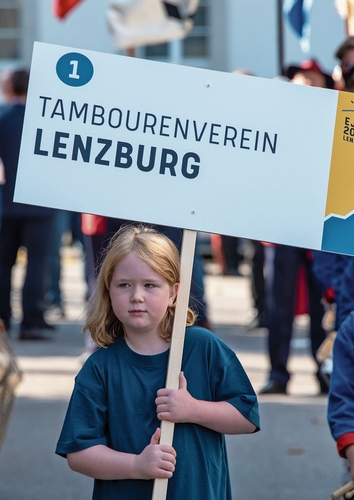 Blick auf den Festumzug.