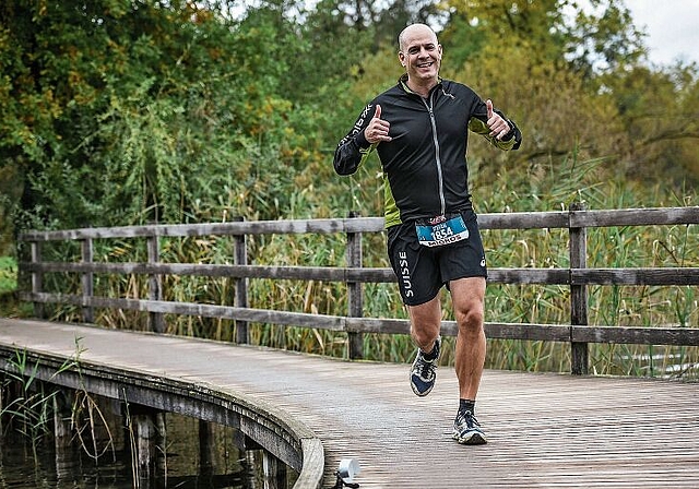 Vorbild für die Jungen: Stefan Riner nimmt auch dieses Jahr am Hallwilerseelauf teil. Foto: zvg