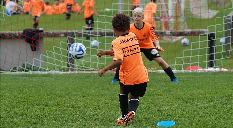 Gesucht wurde auch der Penalty-König. Foto: Ruedi Burkart