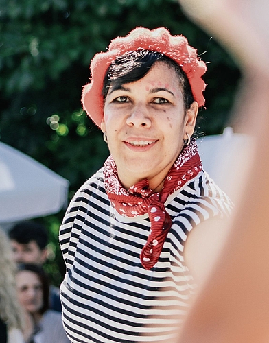 Zirkusflair mit Streifenlook.
