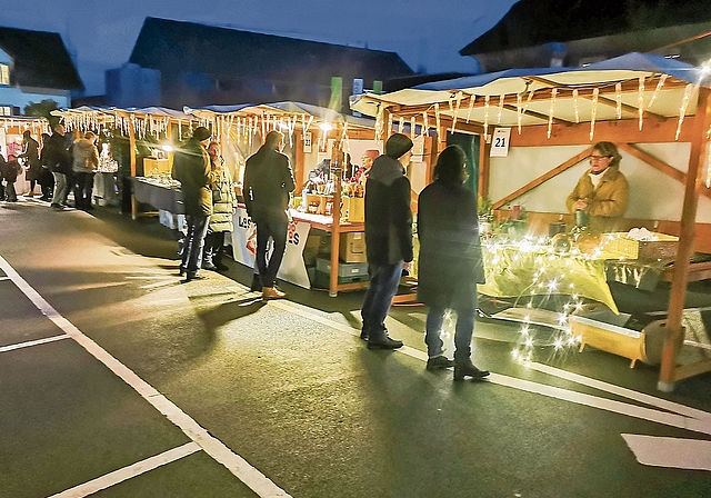 Stimmungsvoller Weihnachtsmarkt.Foto: Peter Winkelmann