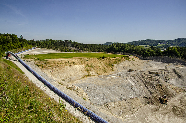 Wird mit landwirtschaftlichem Bodenmaterial aufgefüllt: Die grüne Winkelmatt. Foto: Peter Winkelmann