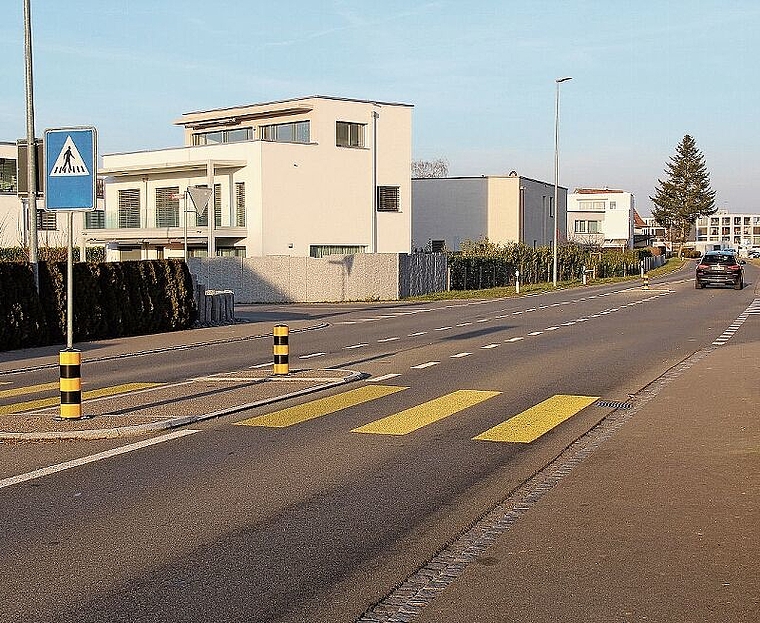 Komfortabler und attraktiver: Hier kommt die neue Bushaltestelle an der Schafisheimerstrasse zu stehen. Foto: Alfred Gassmann