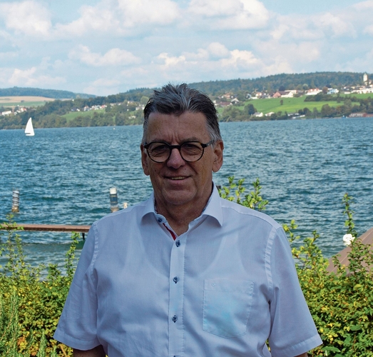 Willy Nyffenegger auf der Terrasse des Seehotels.Foto: Verena Schmidtke