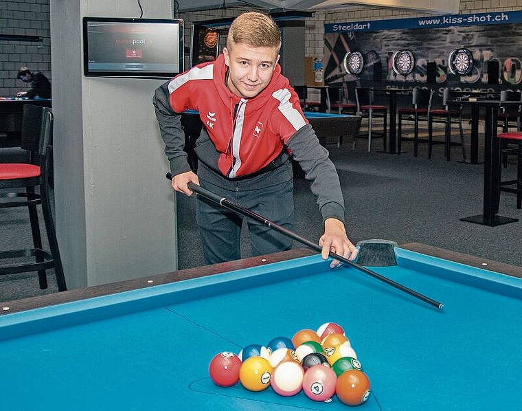 Innert kürzester Zeit erfolgreich: Anes Kukic ist Mitglied im Kiss-Shot-Club Staufen und gewann am letzten Wochenende drei von vier Schweizer-Meister-Titeln in der Kategorie Jugend. Foto: Peter Winkelmann