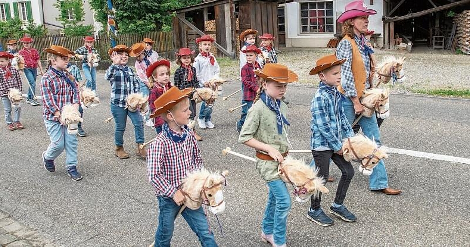 Noch ein langer Weg: Bis diese Reiter Texas erreichen, kann es dauern. Foto: Peter Winkelmann