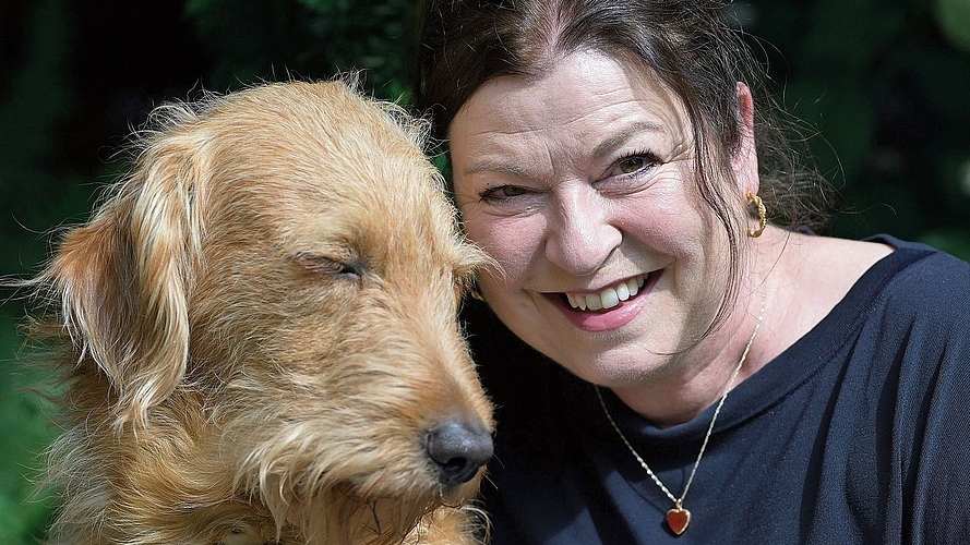 Esther Sager mit ihrem Hund Federico.Foto: zvg