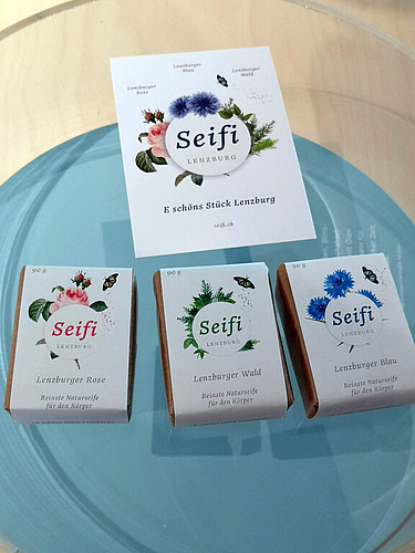 Wiederauferstehung: Lenzburger Seifi-Seifen in drei Duftnoten. Foto: Fritz Thut
