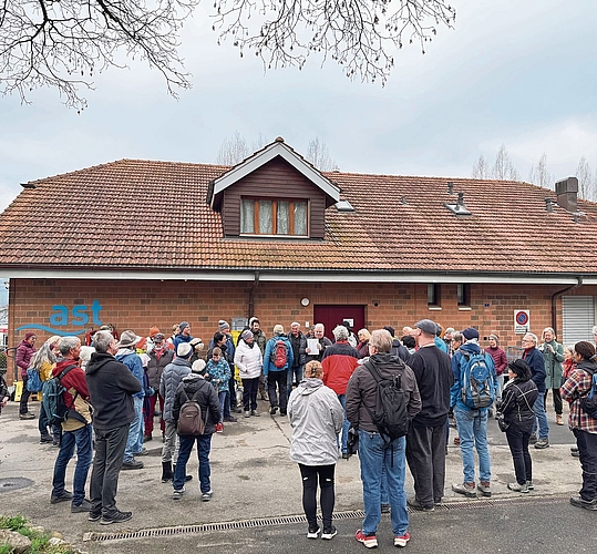 Das Interesse an der Frühlingsexkursion war gross.Foto: Verena Schmidtke Das Interesse an der Frühlingsexkursion war gross.Foto: Verena Schmidtke