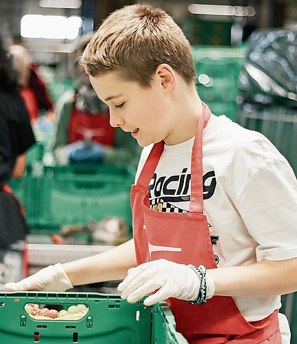 Die Schüler sind konzentriert bei der Arbeit.Foto: Romi Schmid Die Schüler sind konzentriert bei der Arbeit.Foto: Romi Schmid