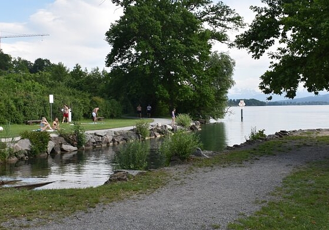 <em>Die Ruhe vor dem Sturm:</em> Im Hochsommer werden die Badeplätze im Gebiet Zopf in Meisterschwanden überfüllt sein. Bild: Larissa Hunziker
