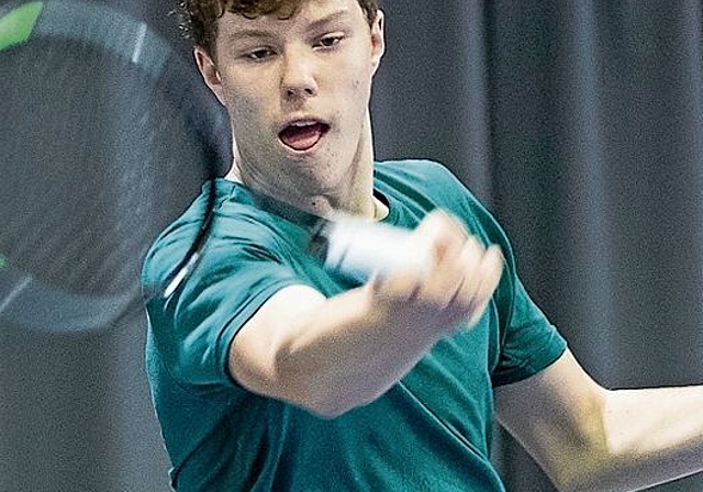 Erneut Schweizer Meister: Der Lenzburger Tennisspieler Janis Simmen. Foto: Fabio Baranzini