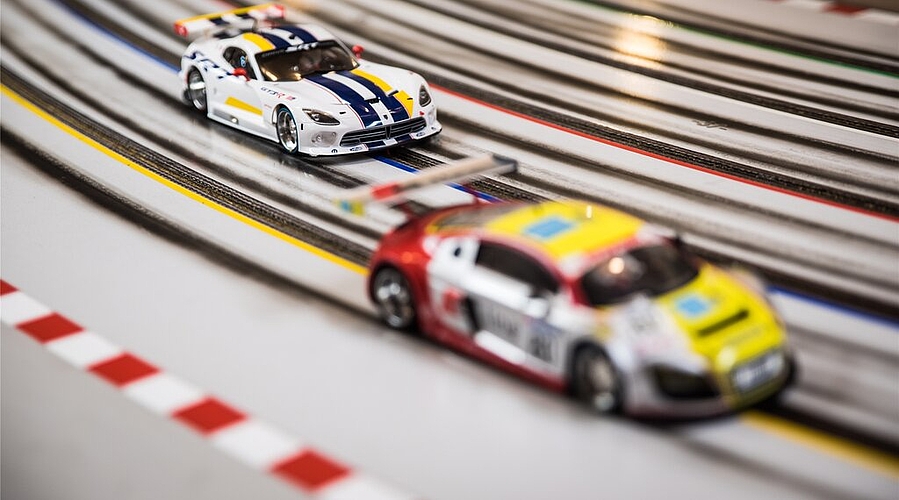 Renn-Faszination en miniature: Slotcars in Dottikon. Foto: Patrick Züst