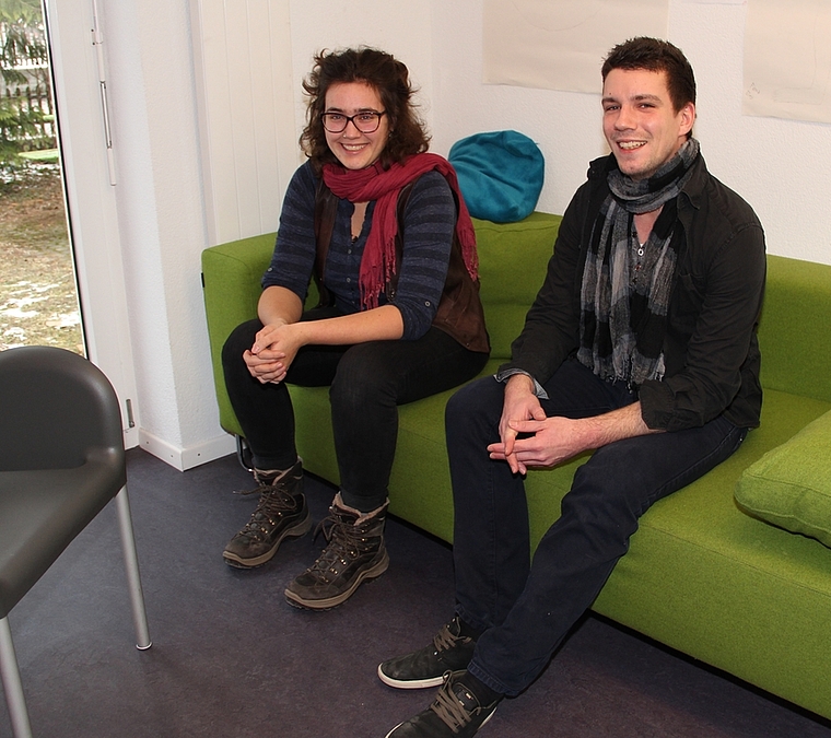Neues Jugendarbeiter-Team: Lisa Odoy und Stefan Waldmann im Chäsi-Treff in Rupperswil. (cfr)