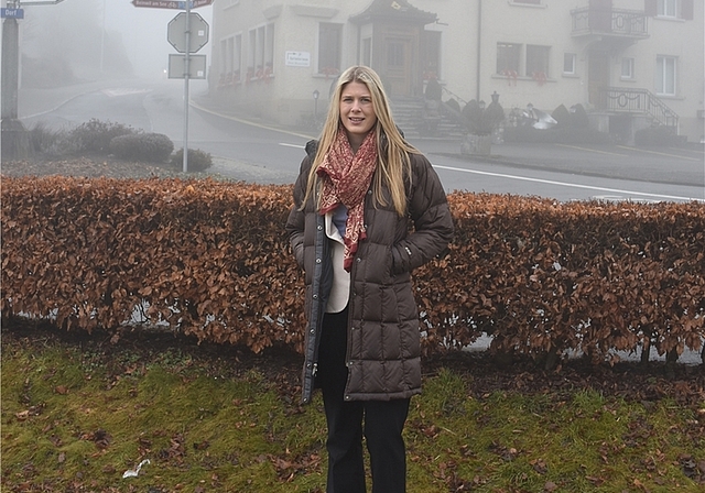 Am Ort des Geschehens: Lidia Räber, Studentin Raumentwicklung ETH, präsentierte ihre Masterarbeit «Ein attraktives Zentrum für Birrwil». Foto: Larissa Hunziker