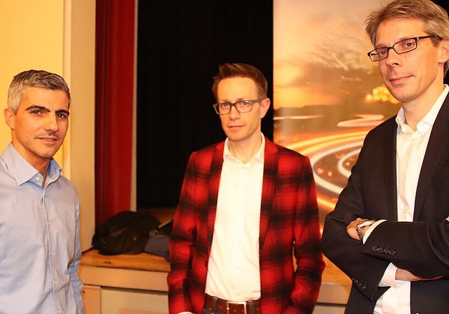 Protagonisten des Energie-Apéros in Lenzburg: Moderator Gian von Planta und die Referenten Niklaus Giger und Andrea Del Duce. Foto: pre