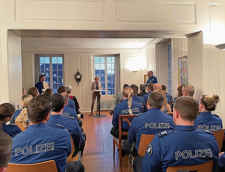 Stadträtin Barbara Portmann vertrat den krankheitshalber abwesenden Stadtrat Sven Ammann am Jahresrapport der Regionalpolizei Lenzburg.Foto: zvg