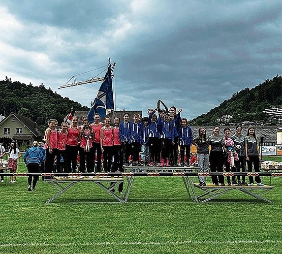 Doppelsieg TV Lenzburg: 1. VGT Jugend Boden und 2. Team Aerobic Jugend am Turnfest Schafisheim.Foto: zvg