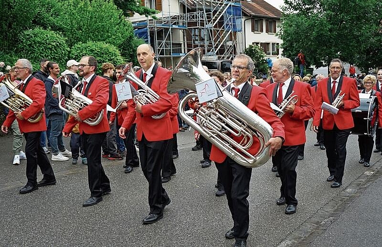 Gab ihr Können zum Besten: Die Musikgesellschaft Auenstein.Foto: Romi Schmid