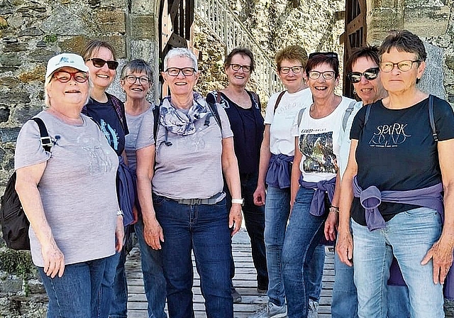 Glace gut, alles gut: Zufriedene Frauen an der «Handtäschlireise».Foto: zvg