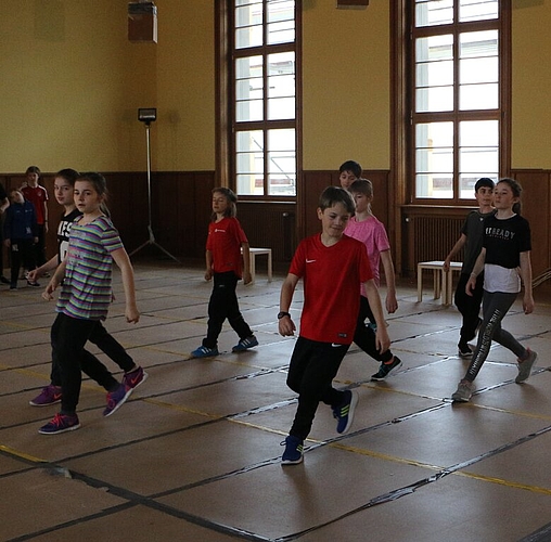 Gruppendynamik: Schüler der Schule Angelrain beim Hip-Hop-Tanzen.
