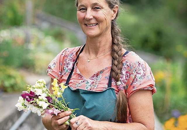 Arbeitet auf Schloss Wildegg: Gärtnerin Tanya van der Laan.Foto: MA/Pascal Meier