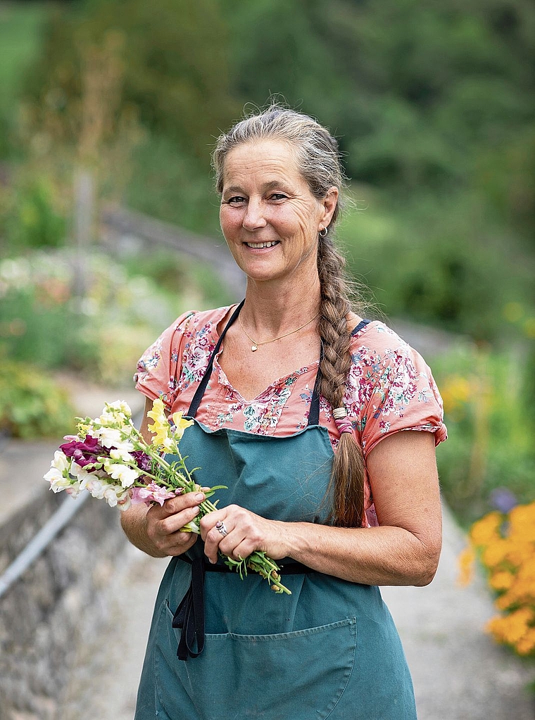 Arbeitet auf Schloss Wildegg: Gärtnerin Tanya van der Laan.Foto: MA/Pascal Meier