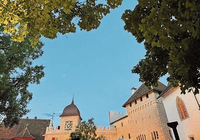 Eindrückliches Freilufterlebnis: Lenzburgiade-Konzert im Hof von Schloss Lenzburg.Foto: zvg