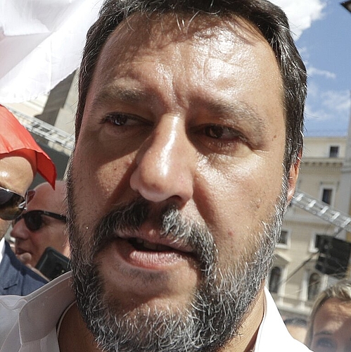 …und der Italiener Matteo Salvini.<em> Fotos: key/AP Photo/Andrew Medichini</em>