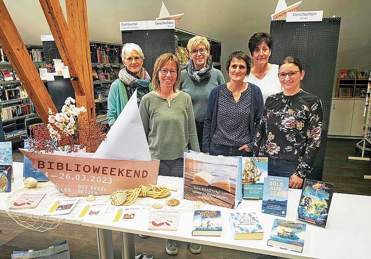 Hissen die Segel für ein interessantes Biblioweekend im Seetal: Die Seetaler Bibliothekarinnen Dorothée van Spyk (Beinwil am See), Minique Cecuta (Fahrwangen), Christina Eppisser (Sarmenstorf), Simone Huber (Birrwil und Meisterschwanden), Yvonne Hu