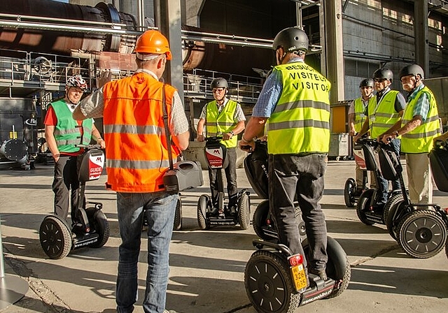 <em>Mit 20 Stundenkilometern durch die JCF «rasen»</em>: Eine Eco-Safari machte es möglich.