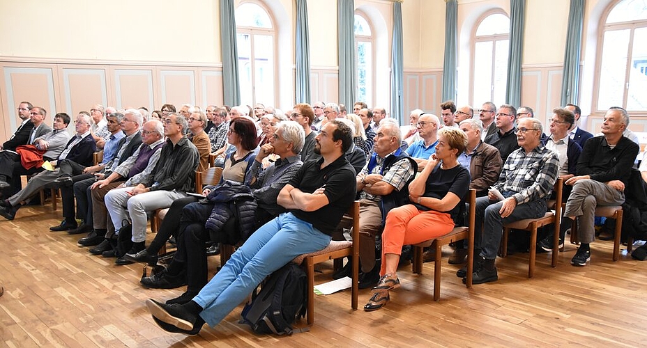 <em>Interessiertes Publikum: </em>80 Personen waren am Energie-Apéro dabei. Foto: zvg