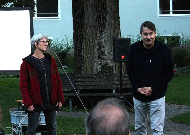 Stadtratskandierende Beatrice Taubert und Thomas Schär luden zum Open-Air-Kino.Foto: DHu