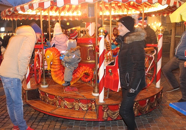 Erfreute sich grosser Beliebtheit: Das Kinder-Karussell am Christchindlimärt in Seengen. Foto: Alexander Studer
