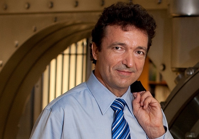 Professor Alfred Mettler brachte den Anwesenden am KMU-Apéro die Denk- und Handlungsweise des amerikanischen Volkes näher. Foto: zvg
