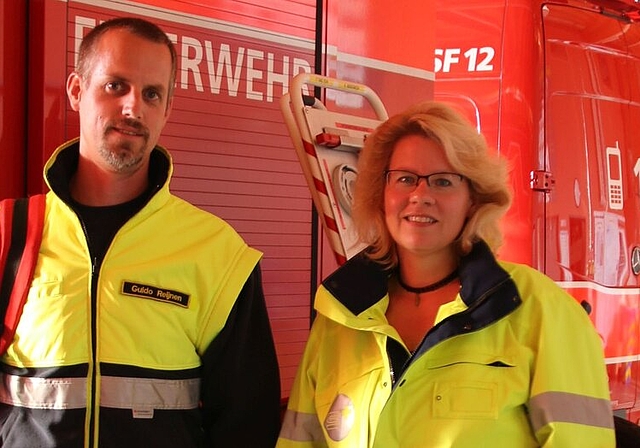 <em>Auch sie stehen ab 1. Januar 2019 als «First Responder» auf Abruf bereit:</em> Initianten der Gruppe Guido Reijnen von der Feuerwehr Chestenberg und Elvira Schärer vom Samariterverein Lenzburg und Umgebung. Foto: Melanie Solloso