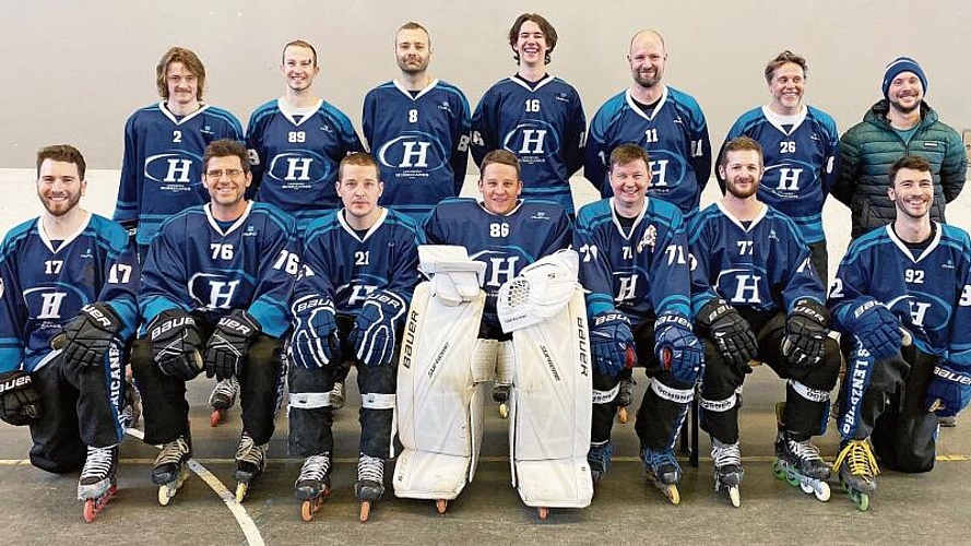 Erfolgreich unterwegs: Die 2.-Liga-Inlinehockey-Mannschaft der Lenzburg Hurricanes. Foto: zvg