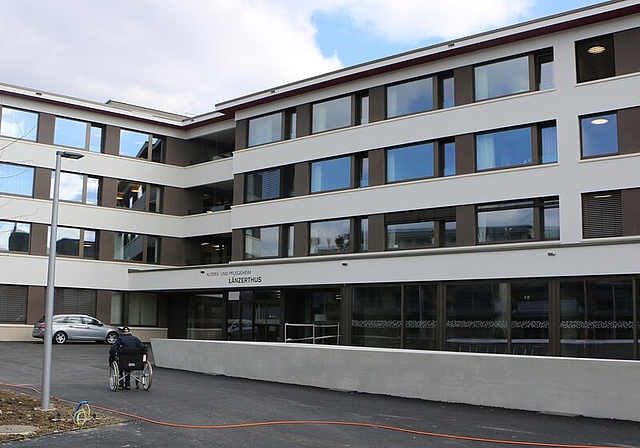 <em>Wird am Samstag offiziell eingeweiht:</em> Der Neubau des Alters- und Pflegeheims Länzerthus in Rupperswil. Foto: MS