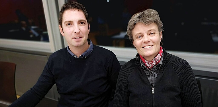 <em>Ablösung an der Spitze:</em> Sven Ammann (FDP) wird Nachfolger von Brigitte Vogel (SVP) als Einwohnerratspräsident. Foto: Fritz Thut