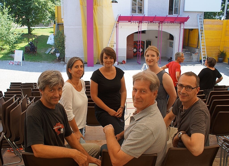 Die Sarmenstorfer «Morsch»-Gruppe: Stefan Hegi, Nadja Baur Konrad, Sophie Preisig, Hans Melliger, Melanie Melliger, André Konrad (von links). Nicht auf dem Foto: Lorenz Hegi und Erika Melliger.