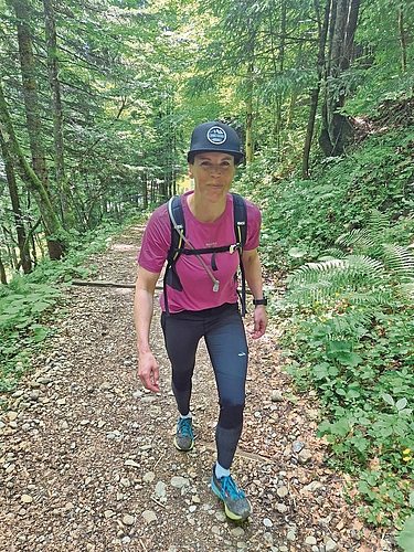 Hier noch unterhalb der Waldgrenze: Wo Monika Sattler hin will, wächst nicht mehr viel.Foto: zvg